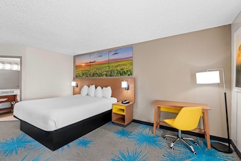 Standard Room, 1 King Bed