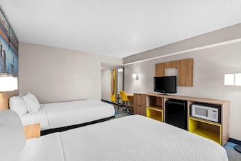 Double Room, 2 Double Beds, Accessible