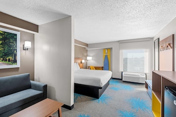 Suite, 1 King Bed