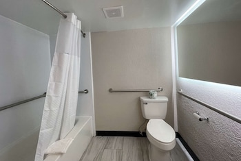 Room, 2 Queen Beds, Accessible, Non Smoking (Bathtub w/Grab Bars)