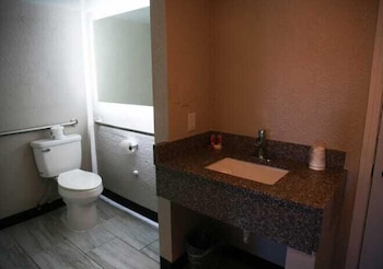 Room, 1 Queen Bed, Accessible, Non Smoking (Mobility)