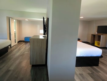 Suite, Multiple Beds, Non Smoking (Lighthouse Suite)