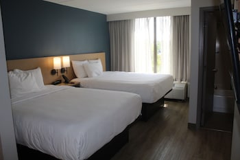 Room, 2 Double Beds, Accessible, Bathtub (Sofa)
