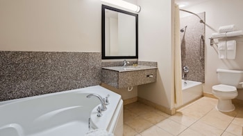 Standard Room, 1 King Bed, Non Smoking, Jetted Tub