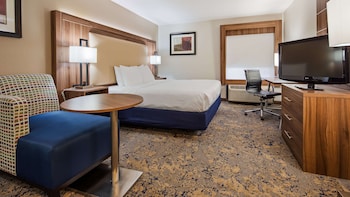 Standard Room, 1 King Bed, Non Smoking, Jetted Tub