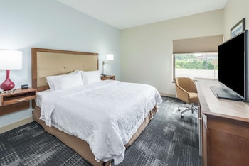 One king size accessible room