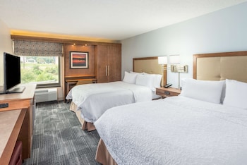 Two queen size beds