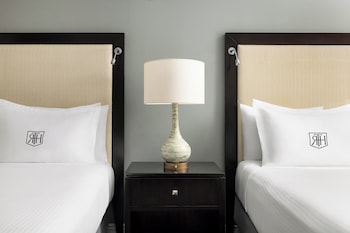 Premier Room, 2 Double Beds (Double-Double)