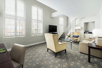Suite (Hospitality Loft)
