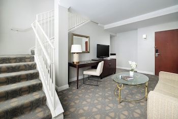 Executive Suite (Loft)
