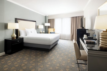 Deluxe Room, 1 King Bed, Mobility Accessible
