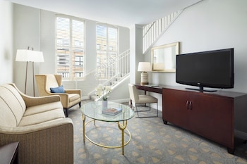 Executive Suite (Loft)