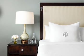 Premier Room, 1 King Bed (King-Historic)