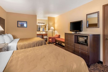 Standard Suite, 2 Queen Beds