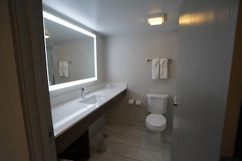Standard Room, 1 King Bed