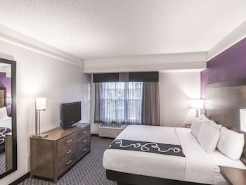 Suite, 1 King Bed, Non Smoking
