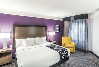 Room, 1 King Bed, Accessible, Non Smoking (Roll-In Shower)