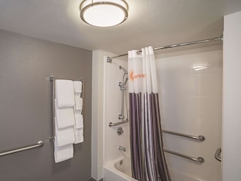 Suite, 1 King Bed, Accessible, Non Smoking (Mobility/Hearing Impaired Accessible)