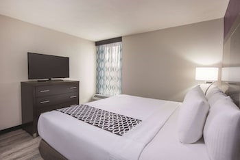 Suite, 1 King Bed, Non Smoking (1 Bedroom)