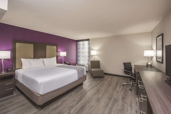 Deluxe Room, 1 King Bed, Non Smoking