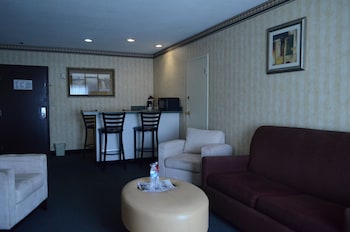 Suite, 1 King Bed, Non Smoking, Jetted Tub