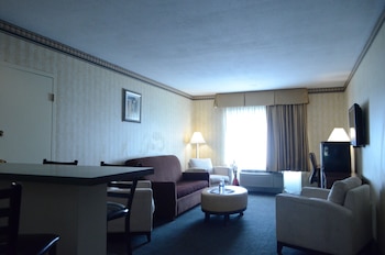 Suite, 1 King Bed, Non Smoking, Jetted Tub