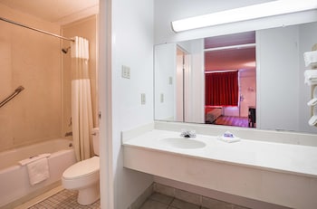 Standard Room, 2 Queen Beds, Non Smoking