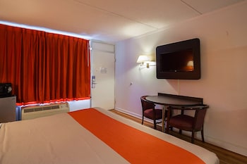 Standard Room, 1 King Bed, Smoking