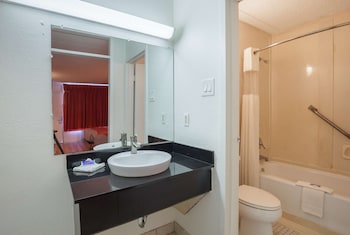 Standard Room, 2 Double Beds, Smoking