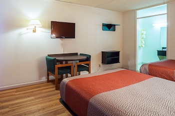 Standard Room, 2 Double Beds, Smoking