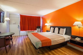 Standard Room, 1 King Bed, Smoking