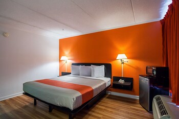Standard Room, 1 King Bed, Smoking