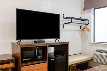 Room, 1 Queen Bed, Accessible, Non Smoking (Mobility)