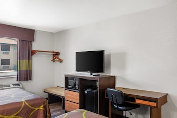 Room, 2 Queen Beds, Non Smoking (Pet-Friendly)