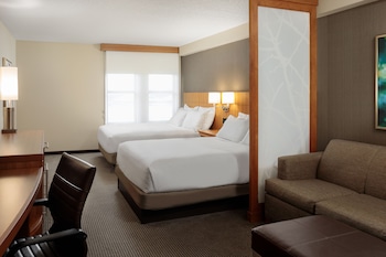 Suite, 2 Queen Beds & Sofa Bed