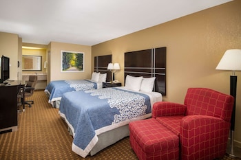 Standard Room, 2 Queen Beds, Smoking