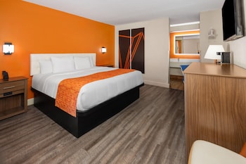 Room, 1 King Bed, Non Smoking