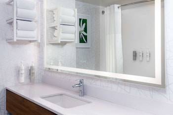 Room, 2 Queen Beds, Accessible, Bathtub (Mobility Accessible)