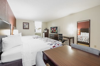 Standard Suite, 2 King Beds, Non Smoking