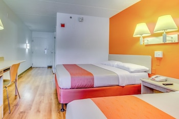 Standard Room, 2 Queen Beds, Non Smoking