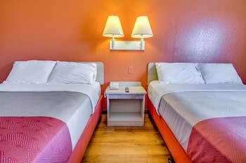 Deluxe Room, 2 Queen Beds, Non Smoking