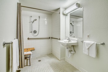 Deluxe Room, 1 Queen Bed, Non Smoking