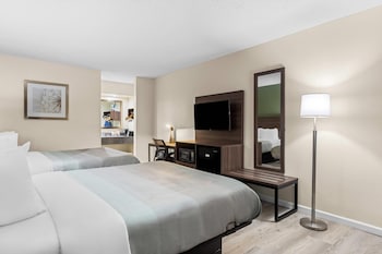 Standard Room, 2 Queen Beds, Non Smoking
