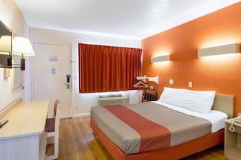 Standard Room, 1 Double Bed, Accessible, Non Smoking