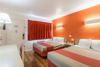 Standard Room, 2 Double Beds, Non Smoking