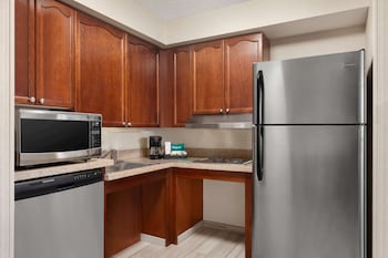 Room, Accessible (Roll-in Shower)