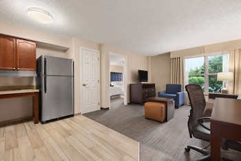 Room, Accessible (Roll-in Shower)