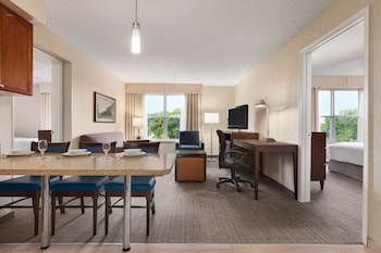 Room, Accessible (Roll-in Shower)