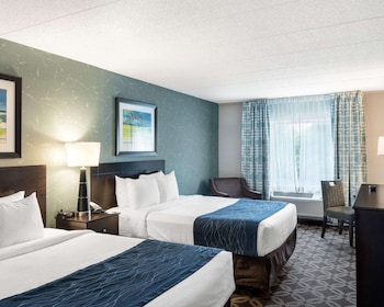Standard Room, 2 Queen Beds, Non Smoking
