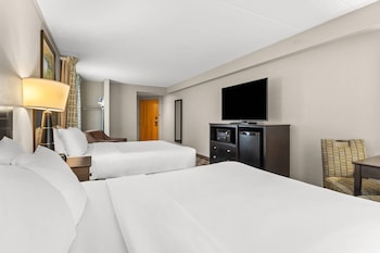 Standard Room, 2 Queen Beds, Non Smoking